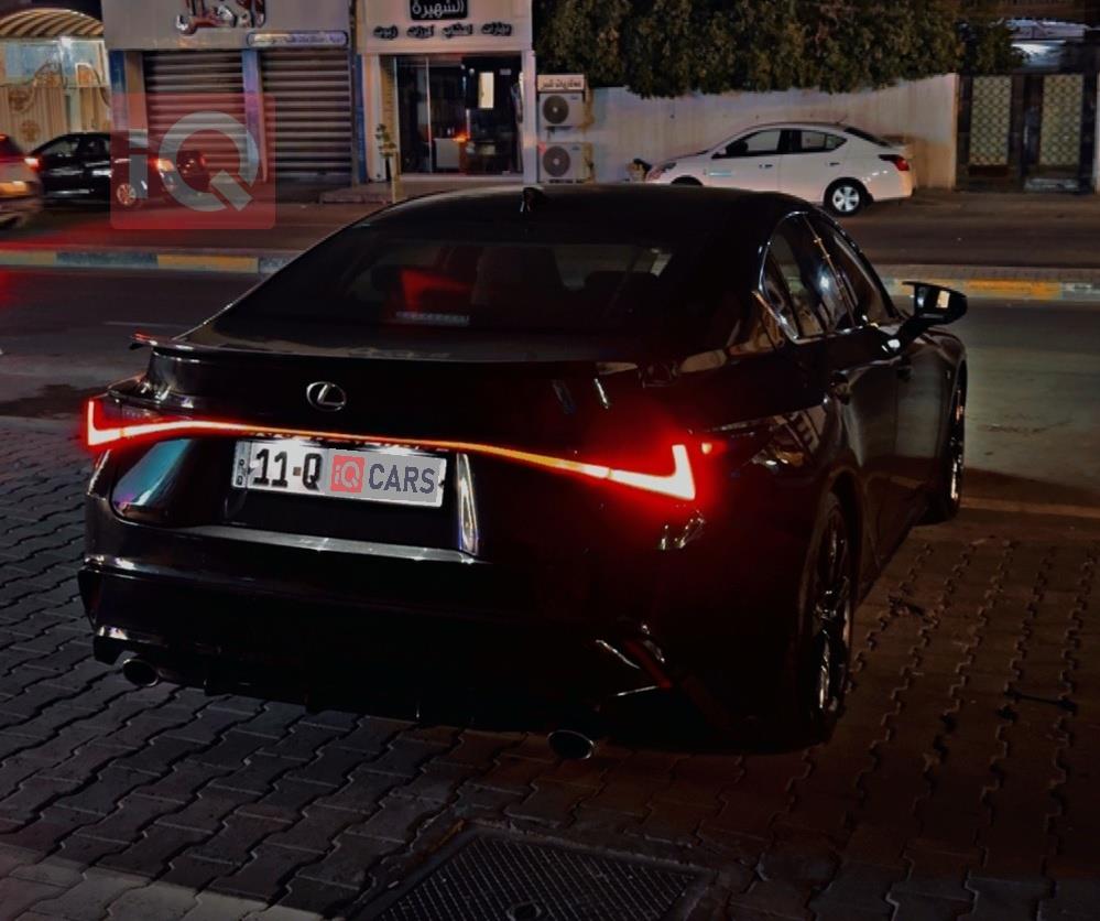 Lexus IS